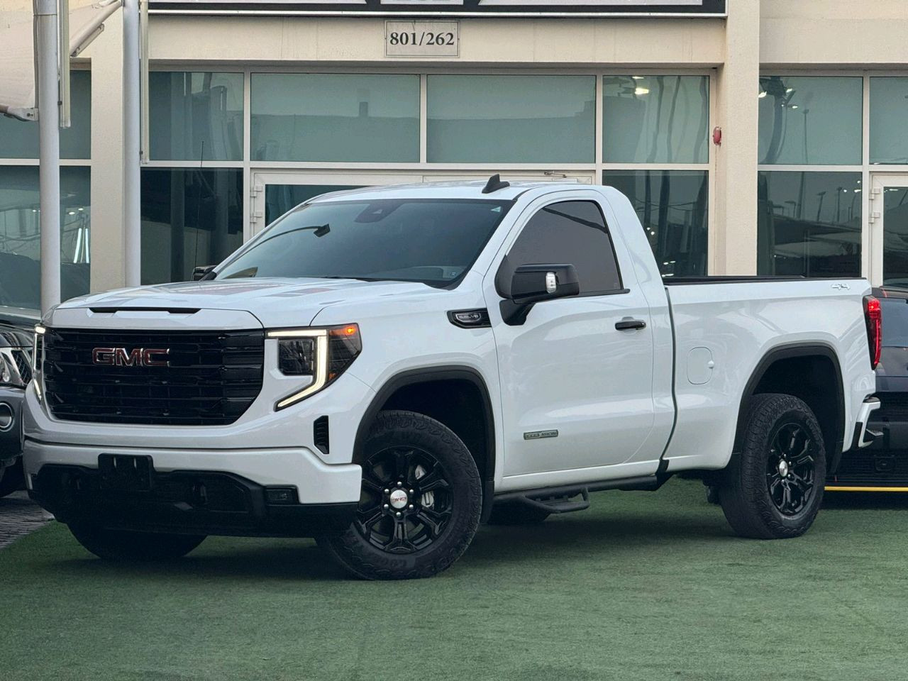 GMC Sierra - Image 14