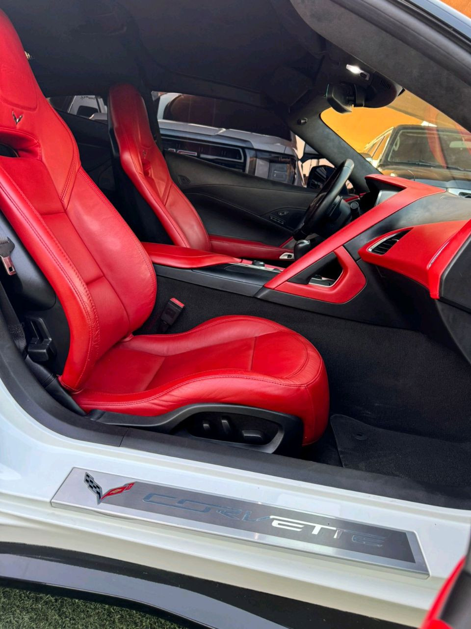 Chevrolet Corvette - Image 12