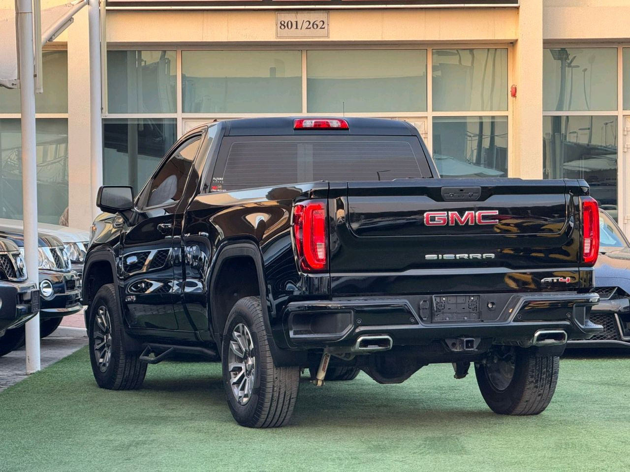 GMC Sierra - Image 8