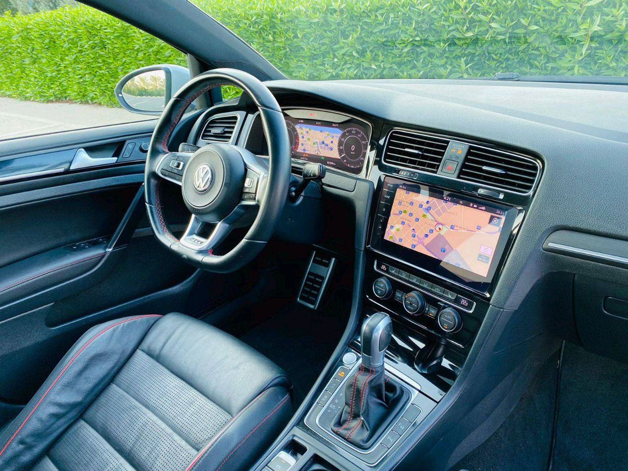 Volkswagen Golf - Image 8