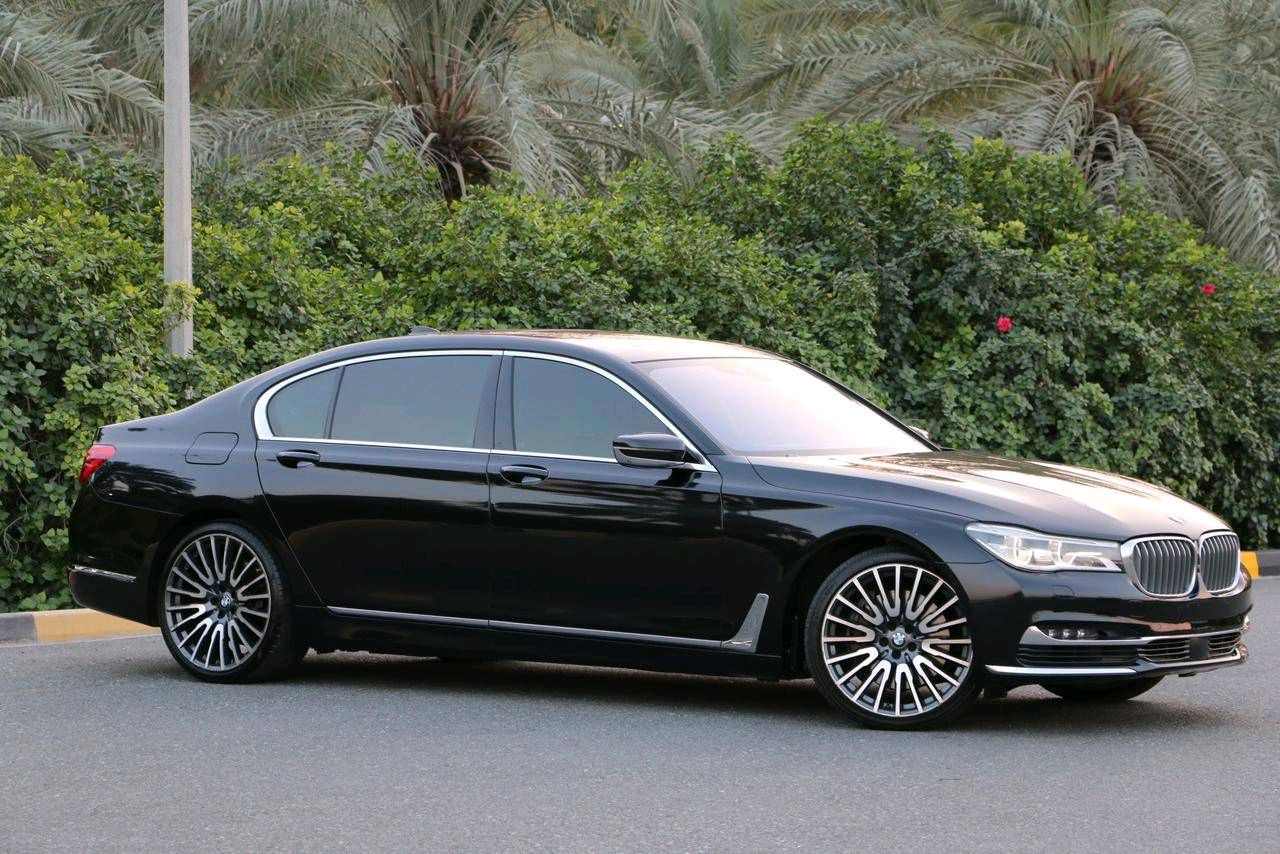 BMW 7-Series - Image 4