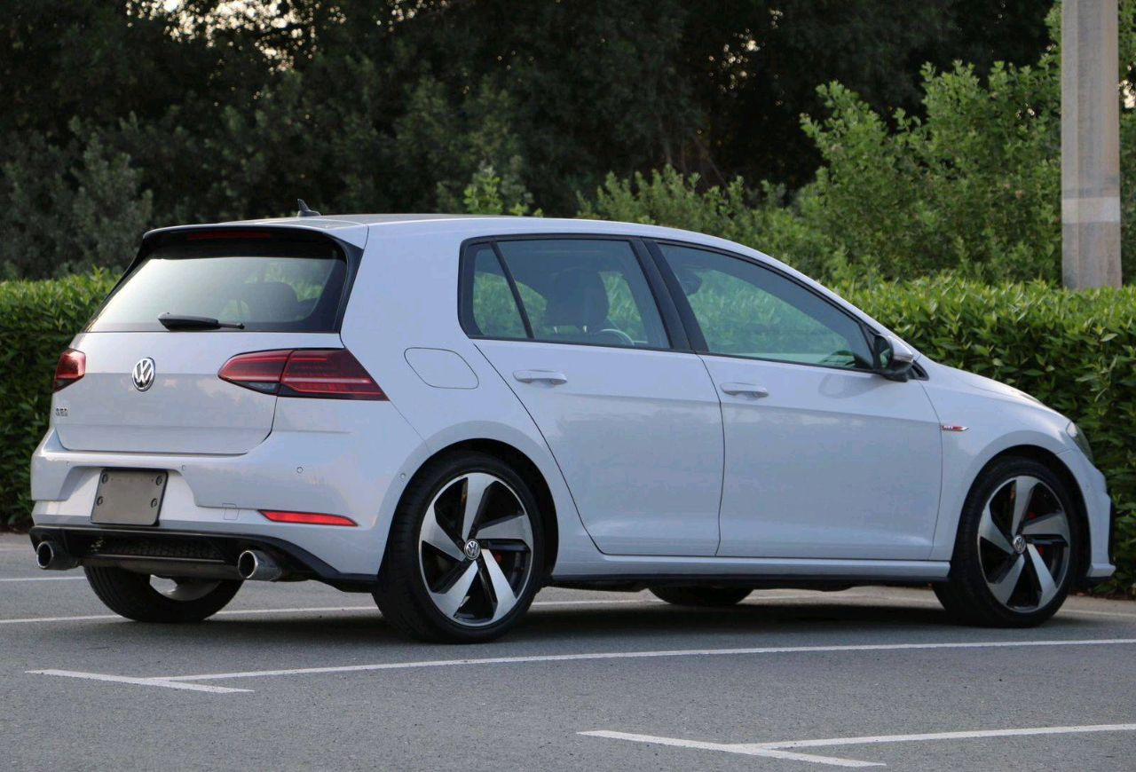 Volkswagen Golf - Image 7