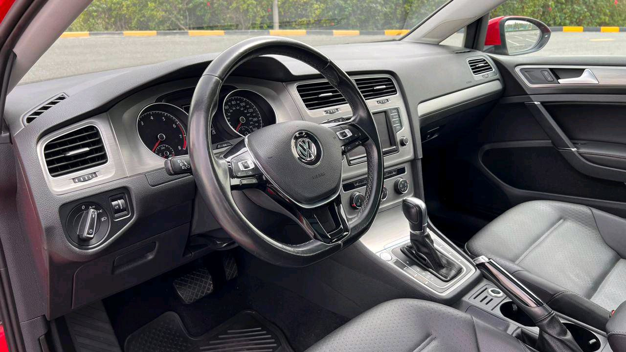Volkswagen Golf - Image 4