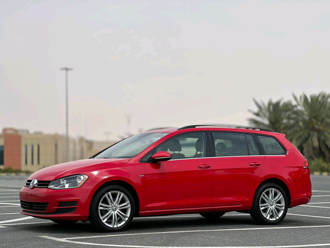 Volkswagen Golf - Image 10