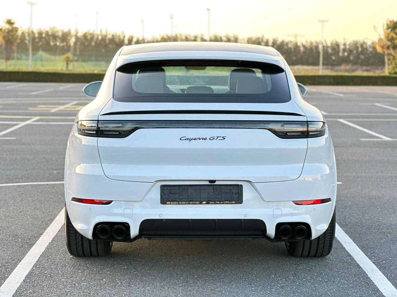 Porsche Cayenne - Image 10