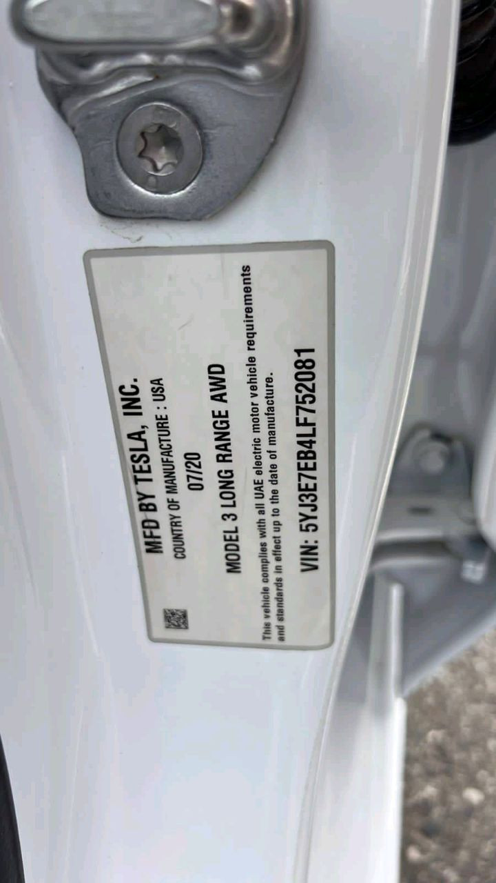 Tesla Model 3 - Image 8