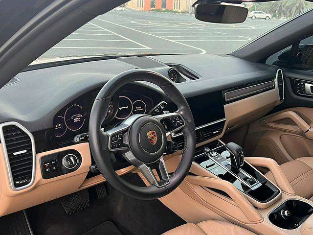 Porsche Cayenne - Image 8