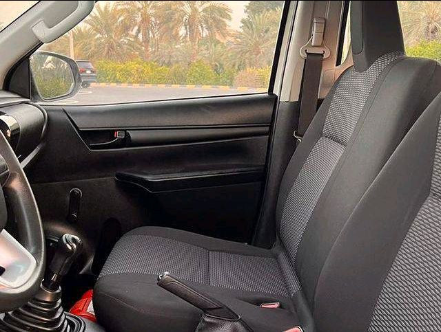 Toyota Hilux - Image 8