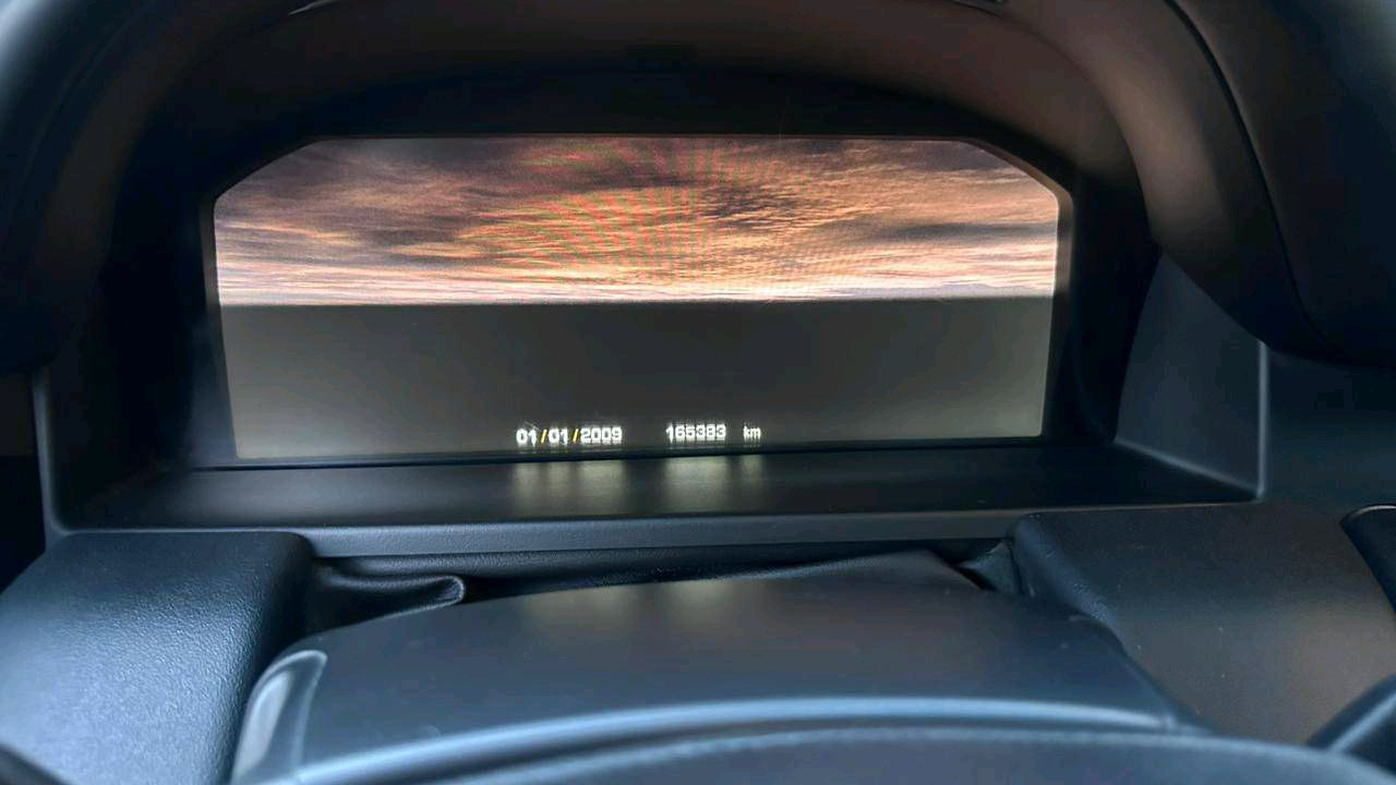 Land Rover LR2 - Image 11