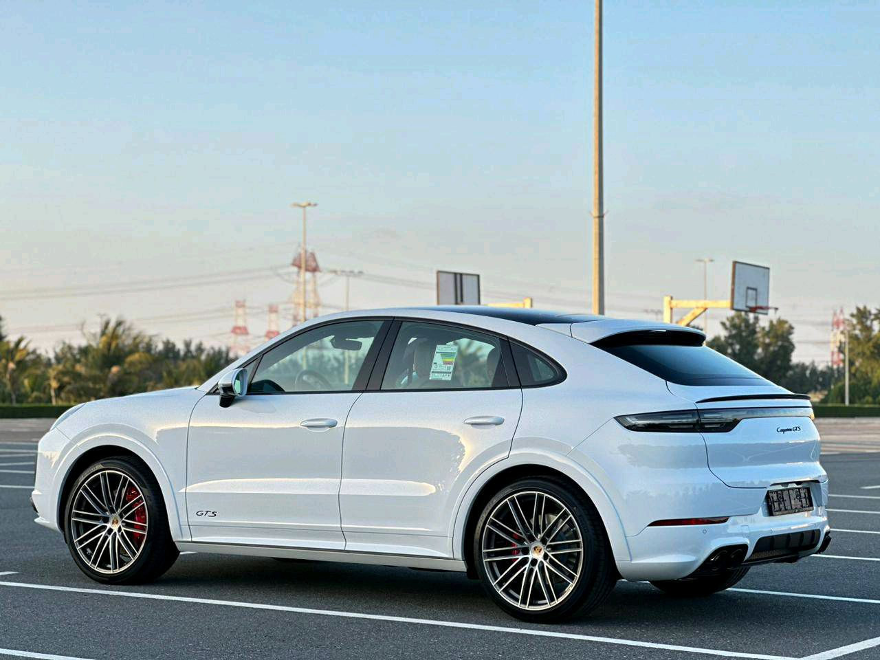 Porsche Cayenne - Image 3