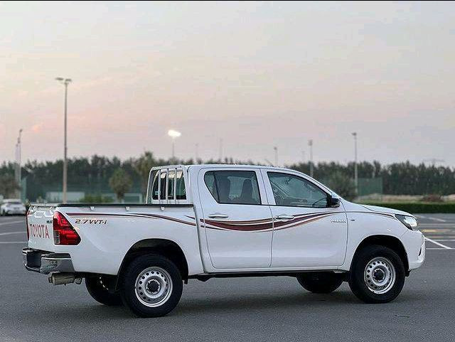 Toyota Hilux - Image 6