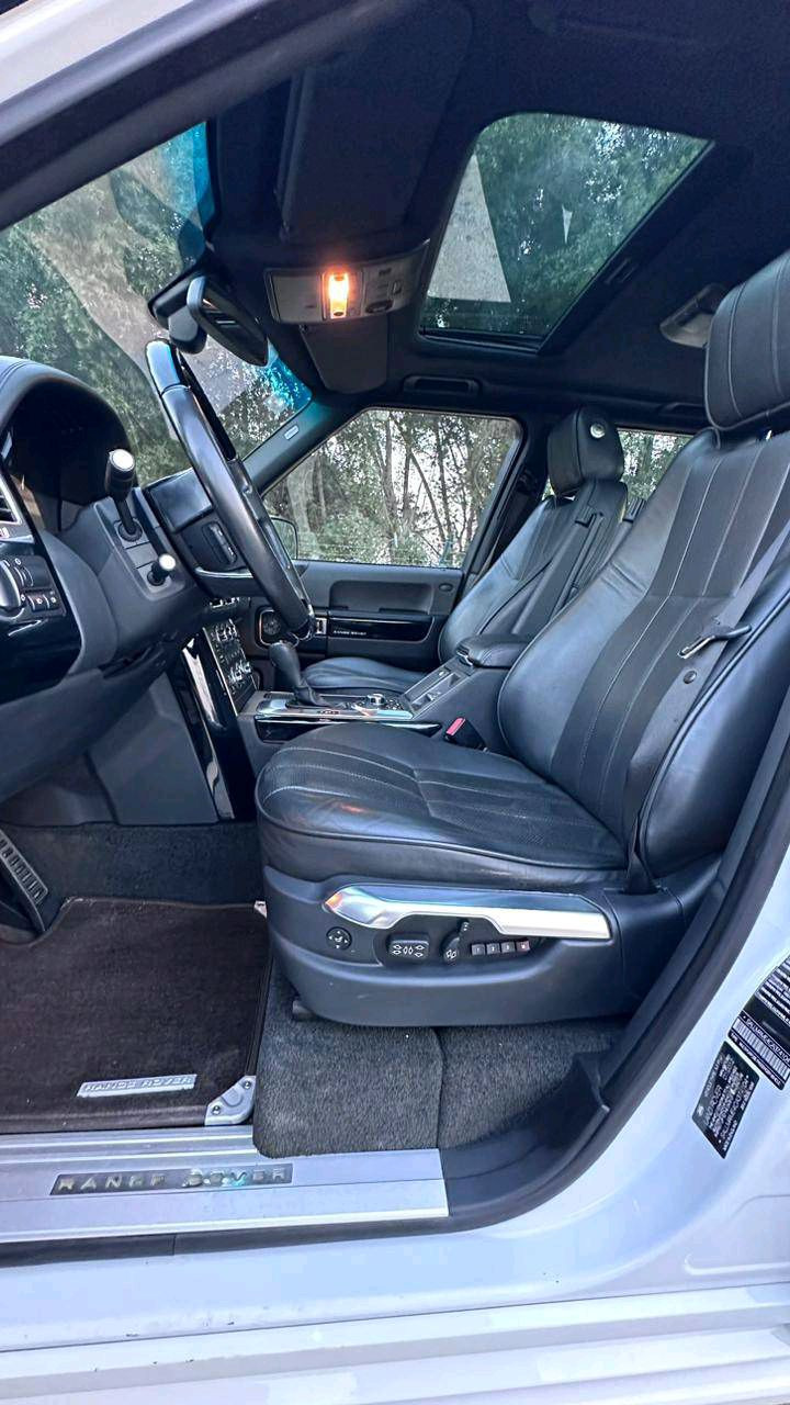 Land Rover LR2 - Image 4
