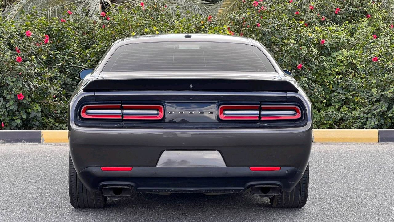 Dodge Charger - Image 5