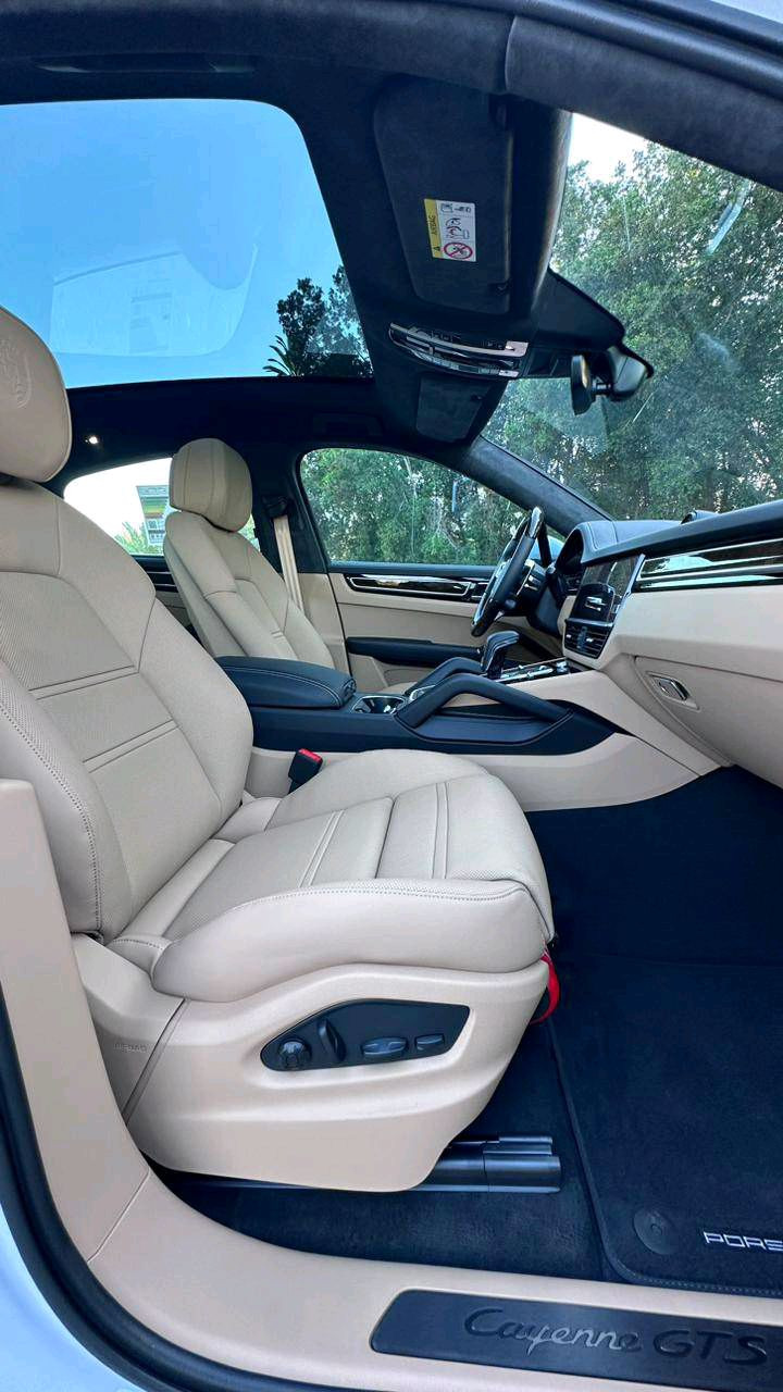 Porsche Cayenne - Image 5