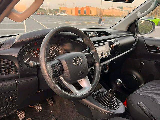 Toyota Hilux - Image 7
