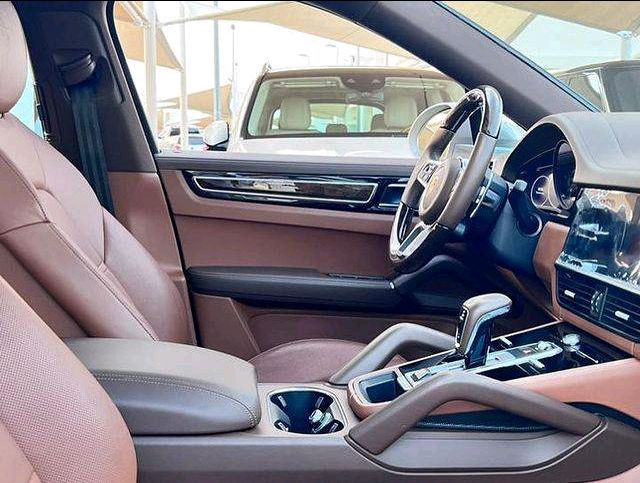 Porsche Cayenne - Image 5
