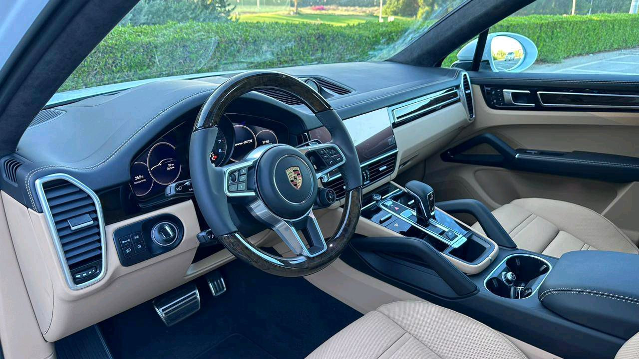 Porsche Cayenne - Image 7