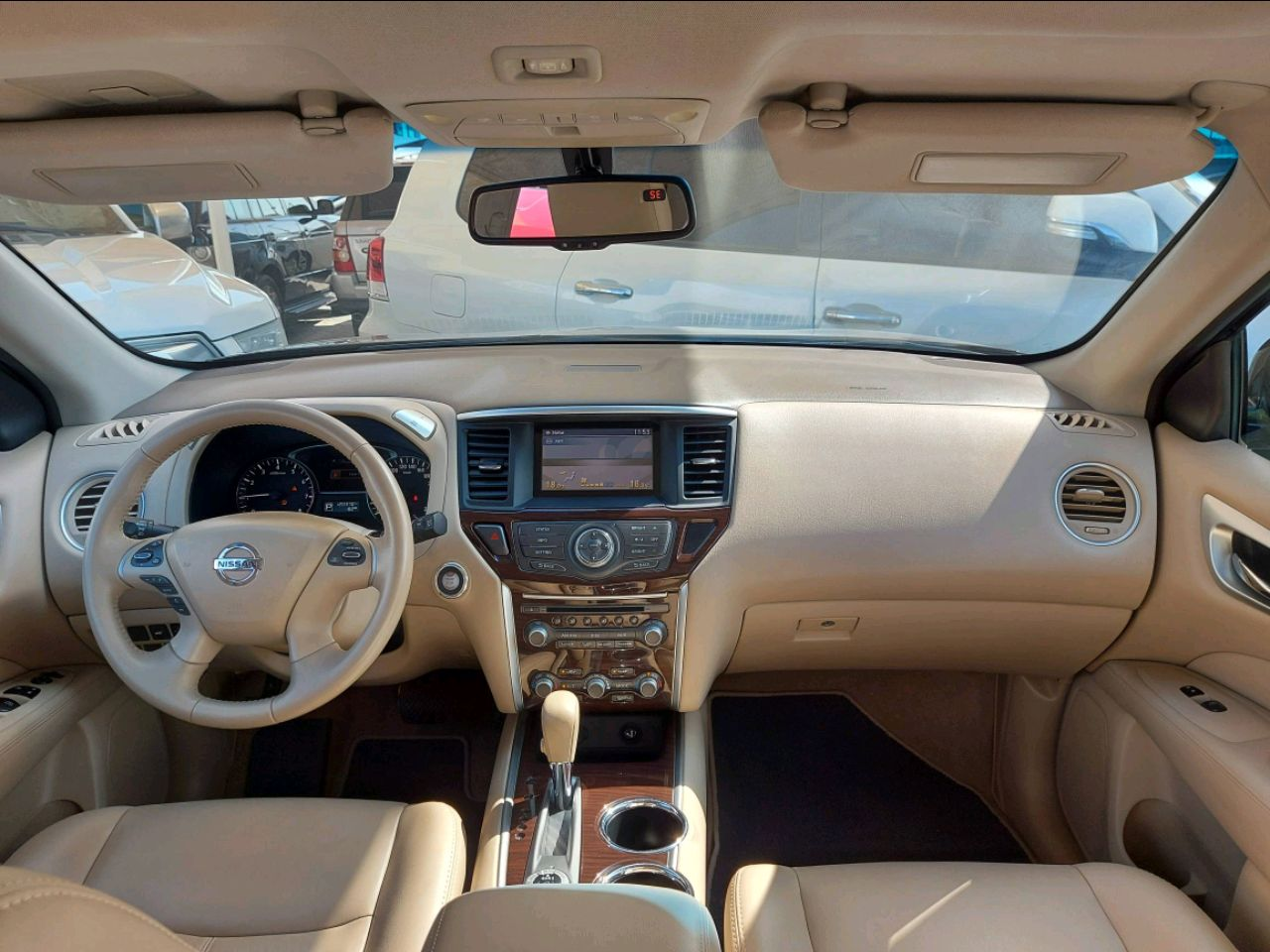 Nissan Pathfinder - Image 2