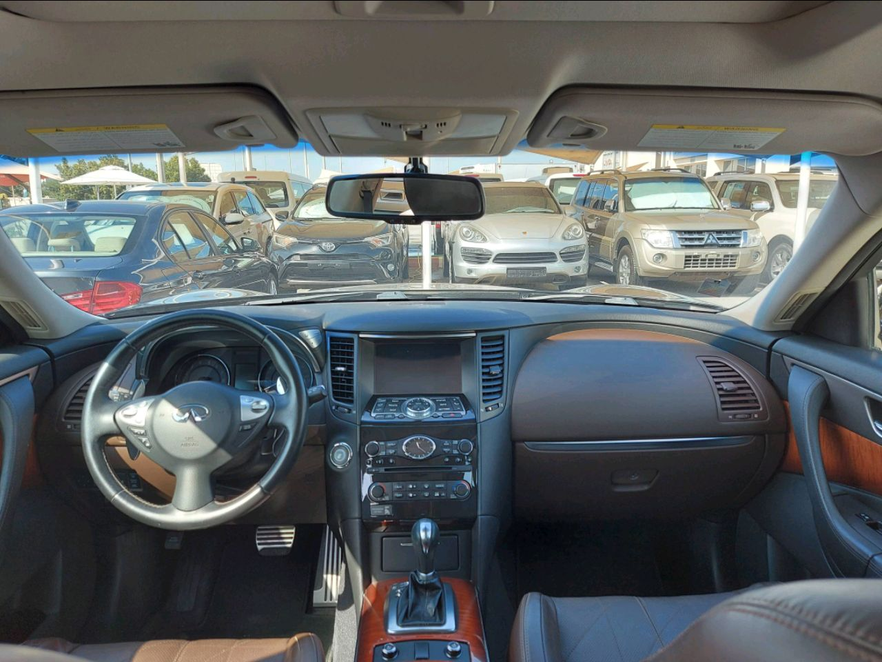 Infiniti QX70 - Image 6