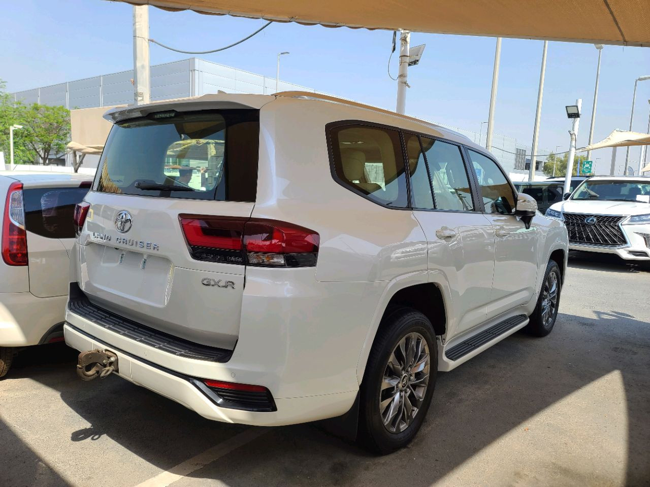 Toyota Land Cruiser - Image 3