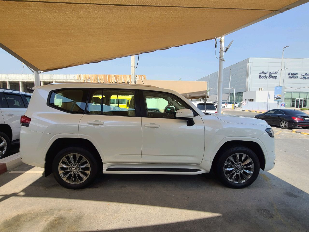 Toyota Land Cruiser - Image 8