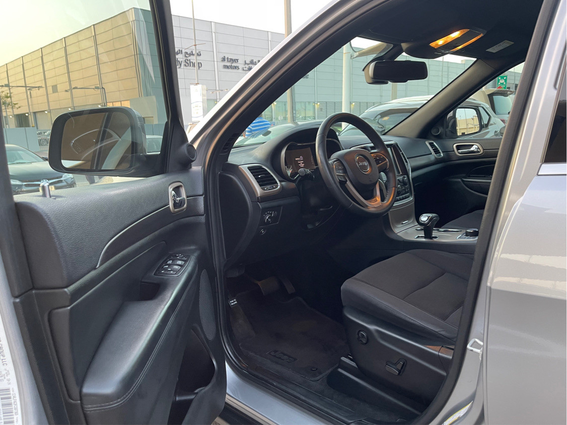 Jeep Grand Cherokee - Image 5