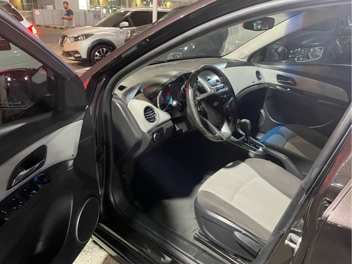 Chevrolet Cruze - Image 4