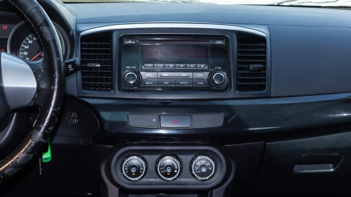 Mitsubishi Lancer - Image 3