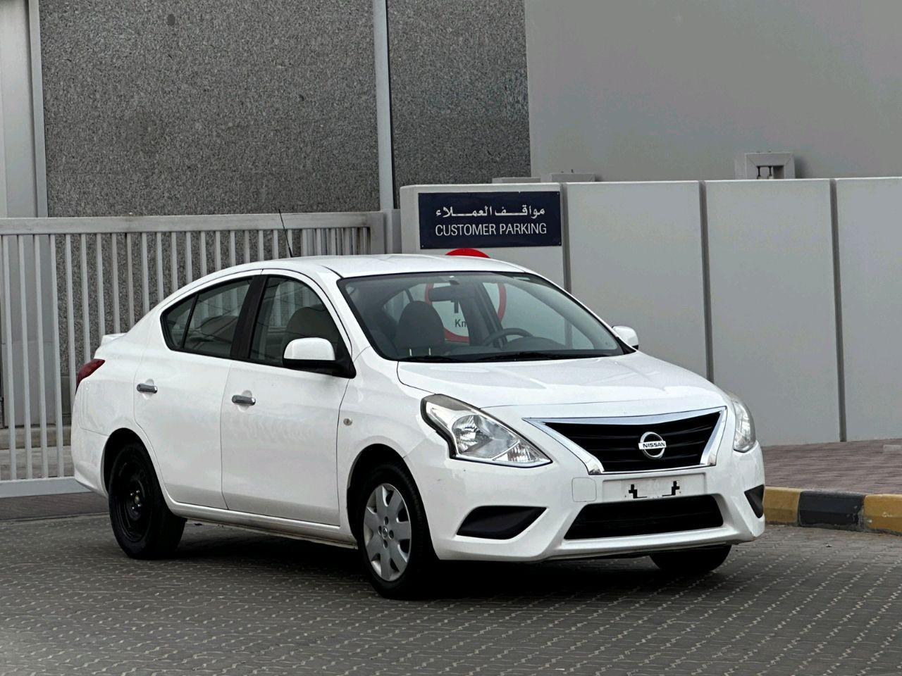 Nissan Sunny - Image 9