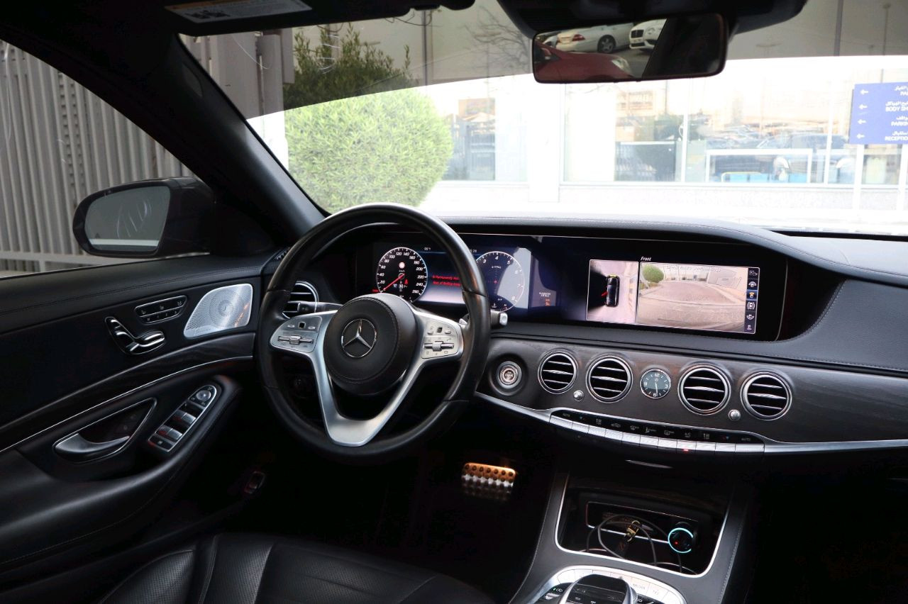 Mercedes Benz S-Class - Image 7