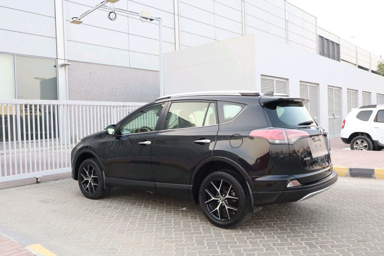 Toyota Rav 4 - Image 5
