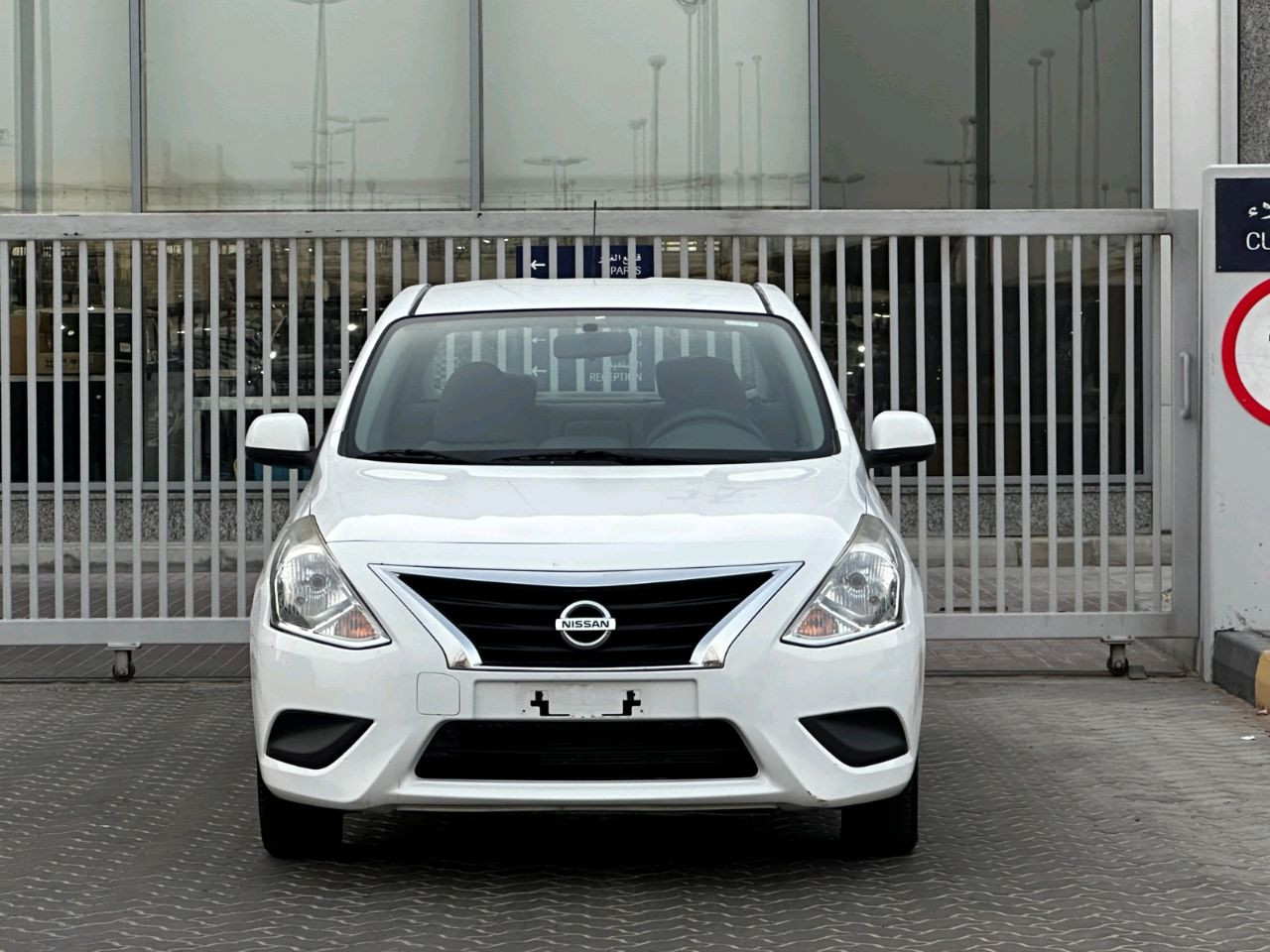 Nissan Sunny - Image 7