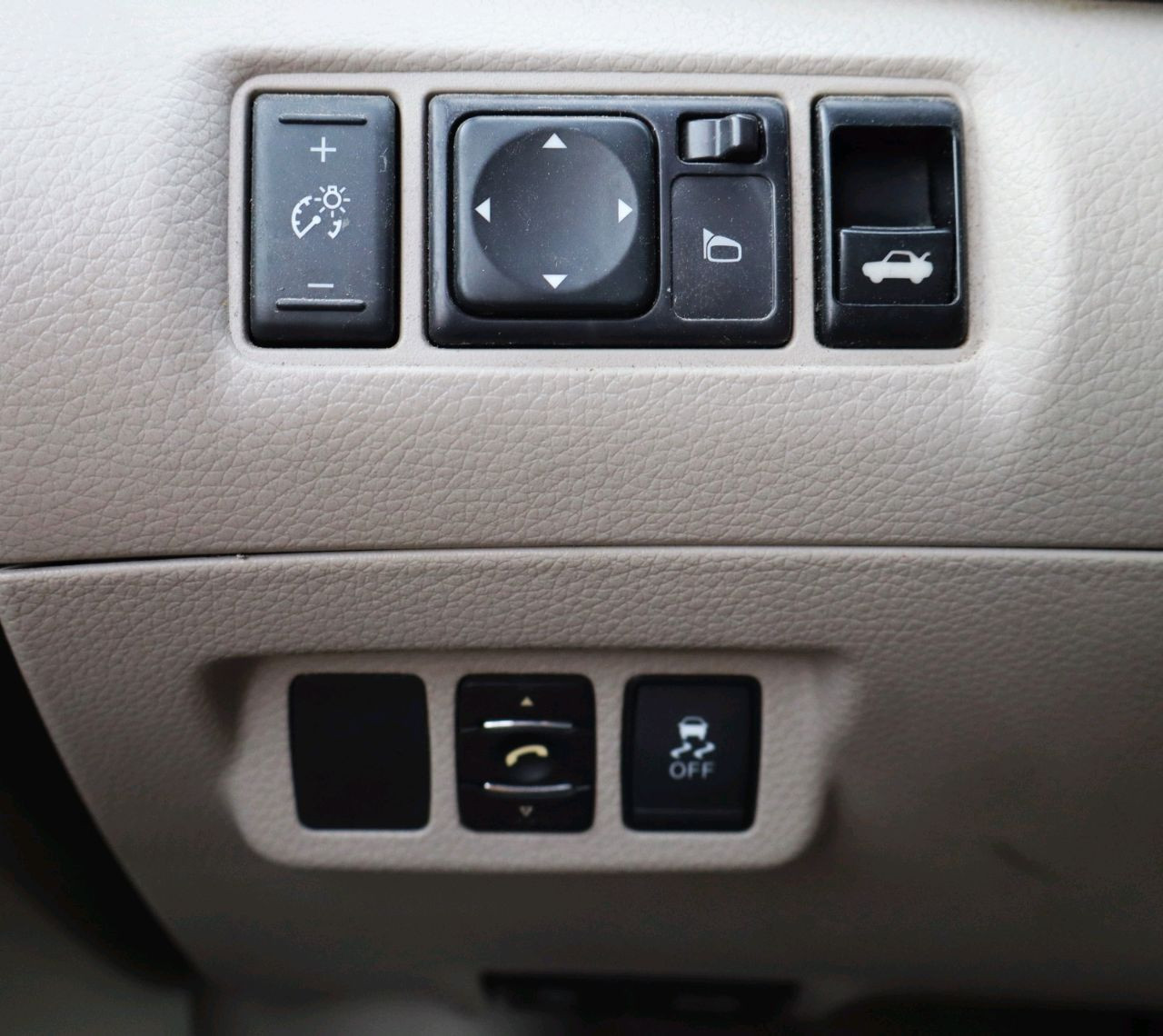 Nissan Sentra - Image 10