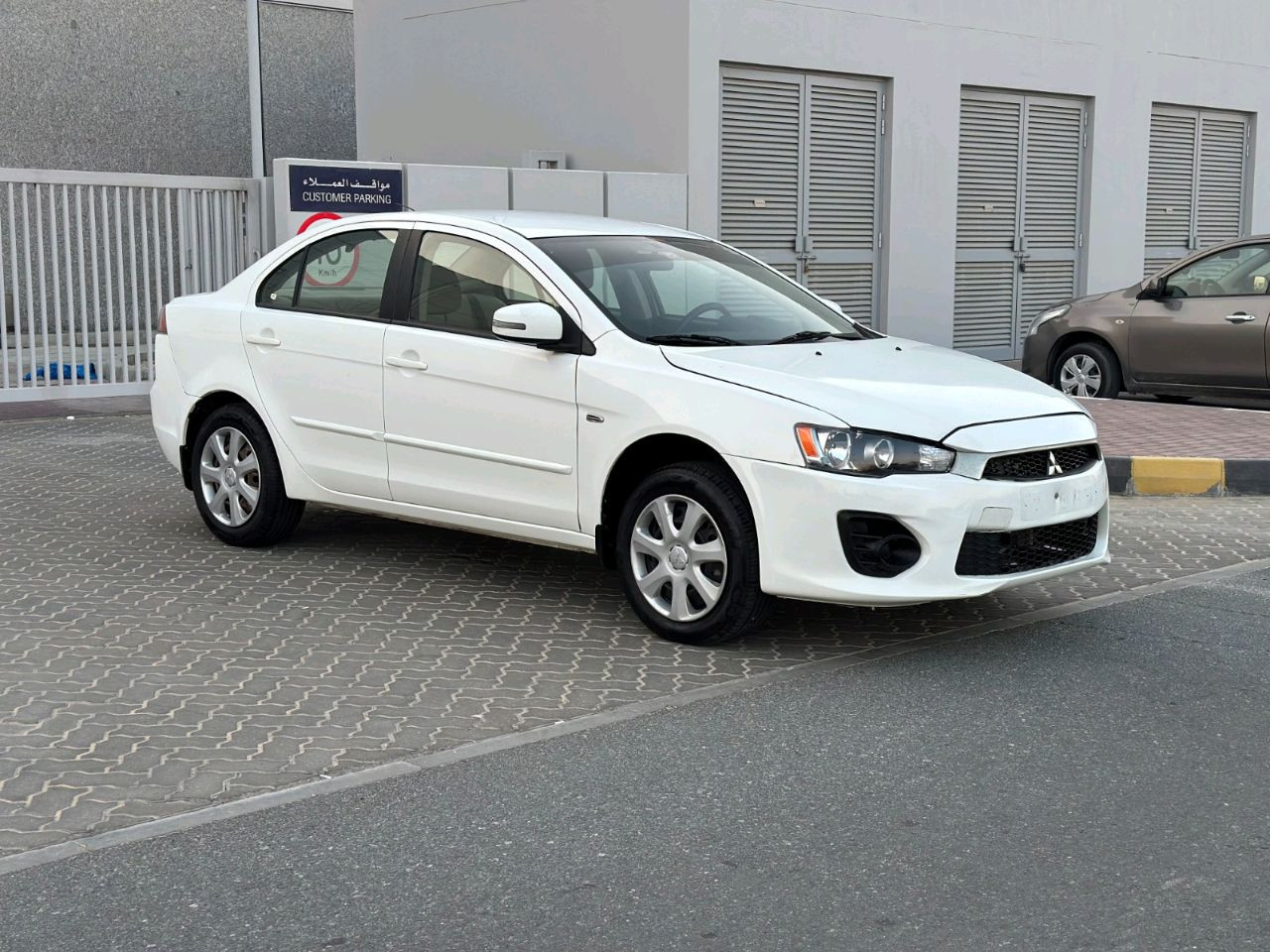 Mitsubishi Lancer - Image 12