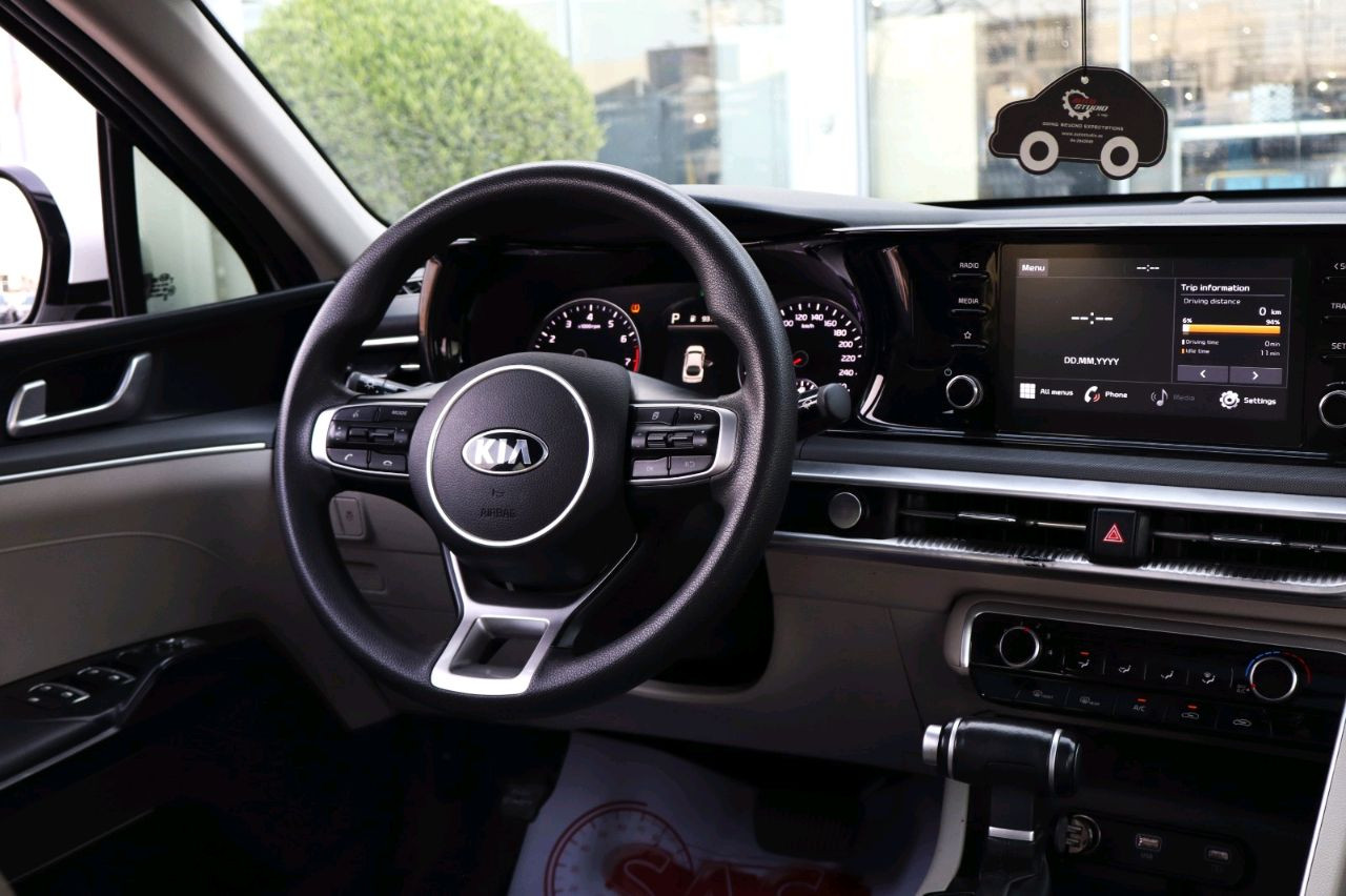 KIA K 5 - Image 4