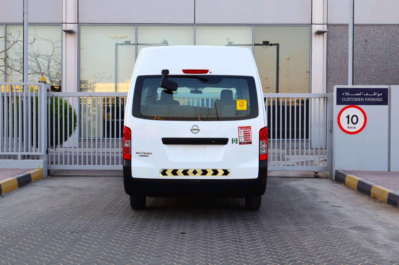 Nissan Urvan - Image 9