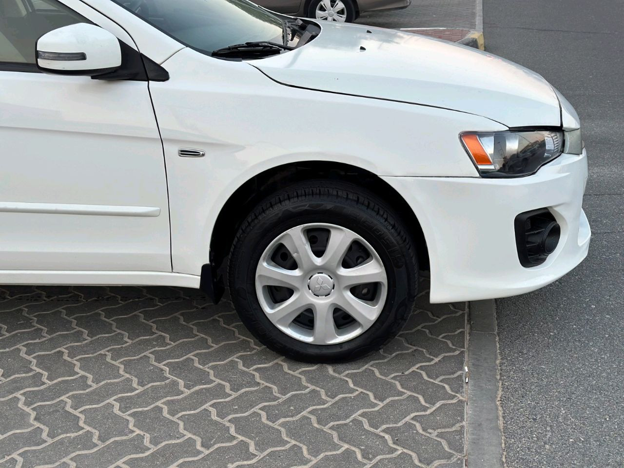 Mitsubishi Lancer - Image 5