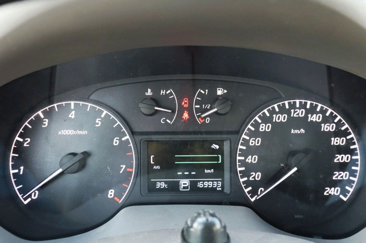 Nissan Sentra - Image 5