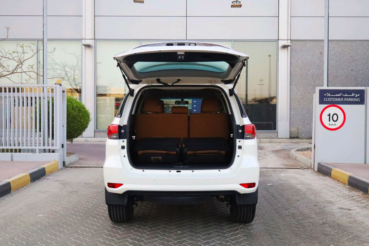 Toyota Fortuner - Image 8