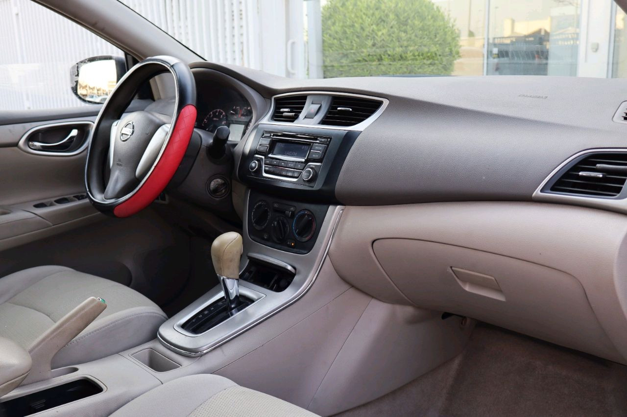 Nissan Sentra - Image 9