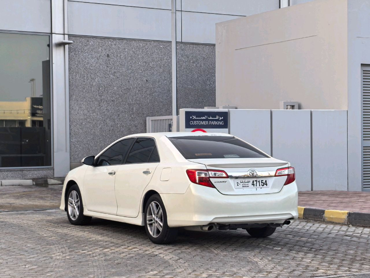 Toyota Camry - Image 3