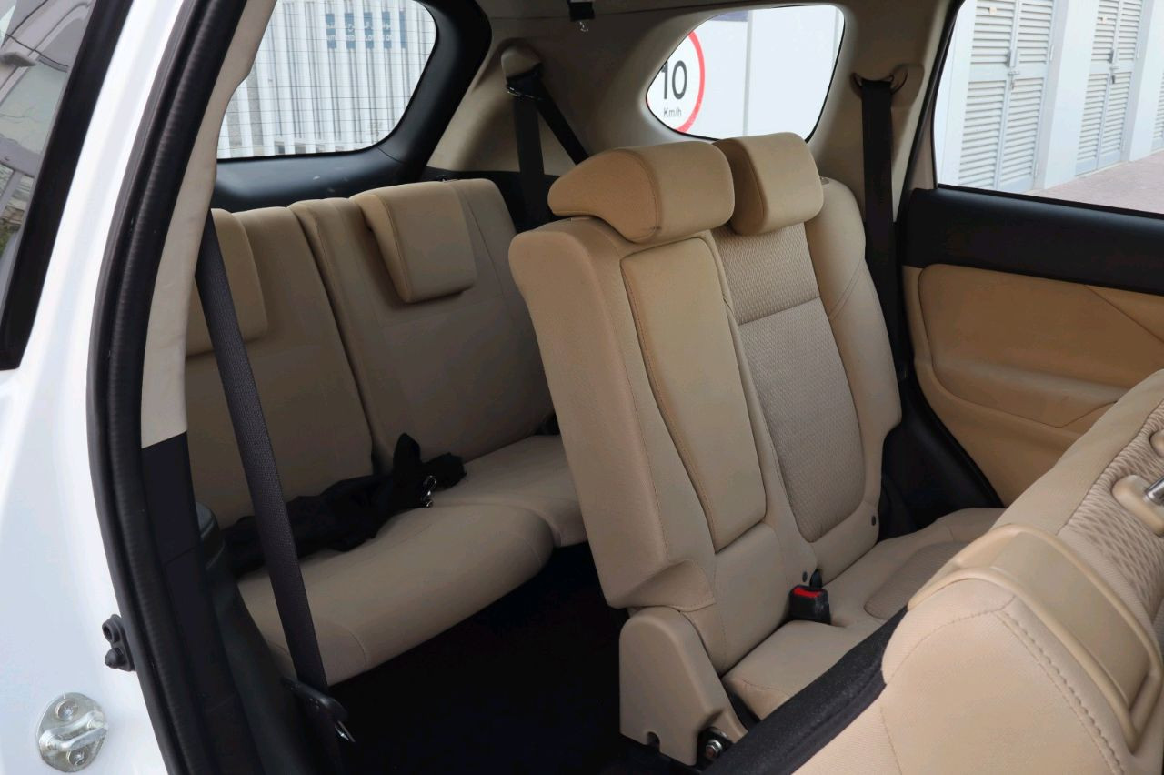 Mitsubishi Outlander - Image 17
