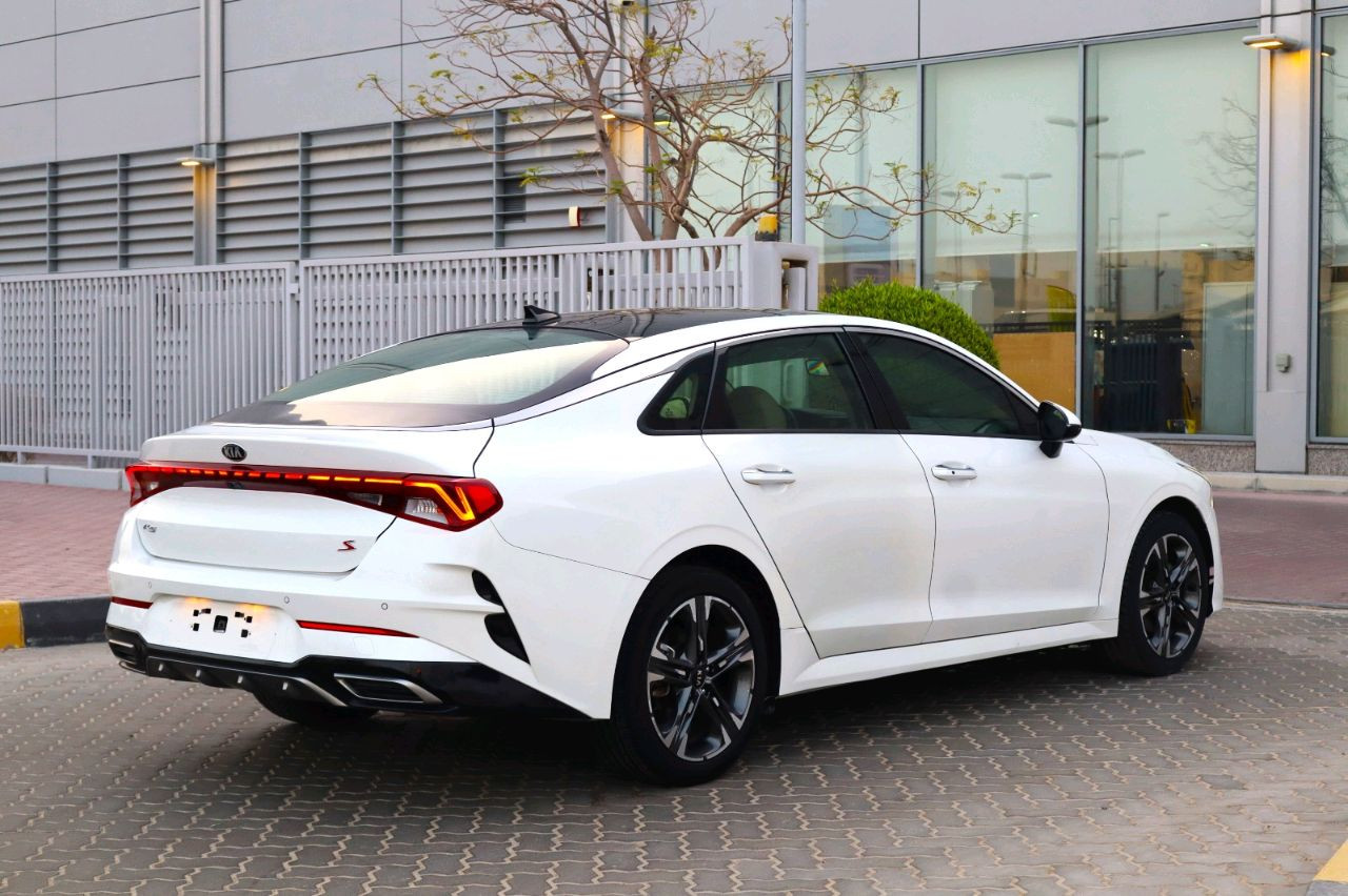 KIA K 5 - Image 10