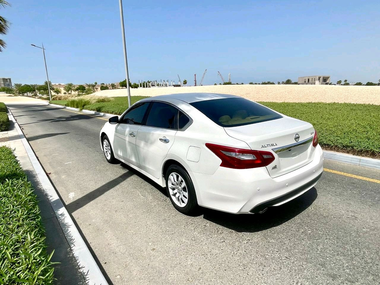 Nissan Altima - Image 7