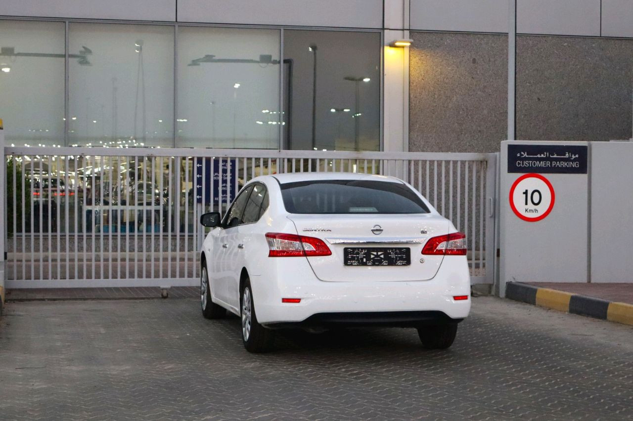 Nissan Sentra - Image 5