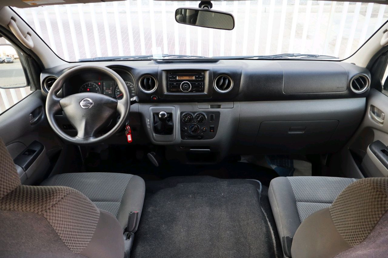 Nissan Urvan - Image 8