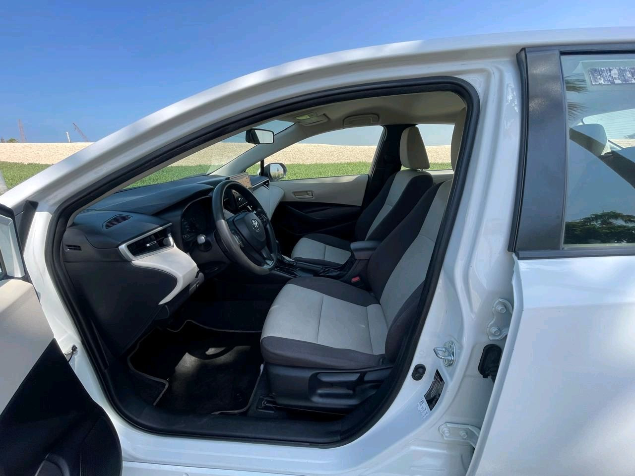 Toyota Corolla - Image 11