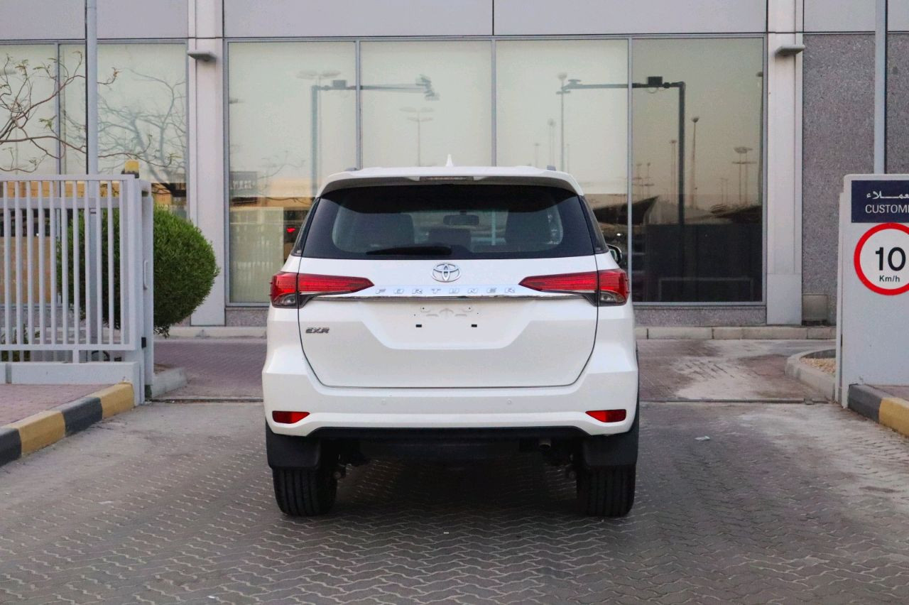 Toyota Fortuner - Image 7