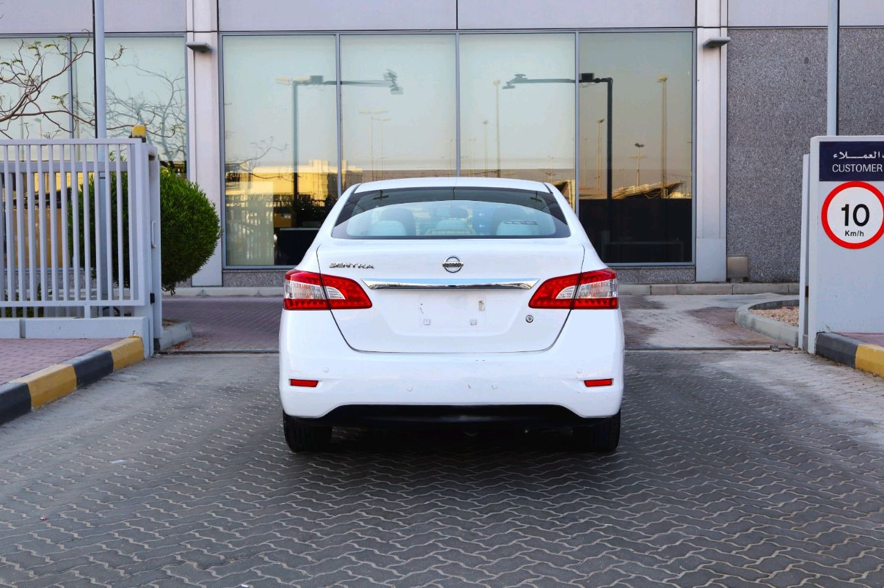 Nissan Sentra - Image 3