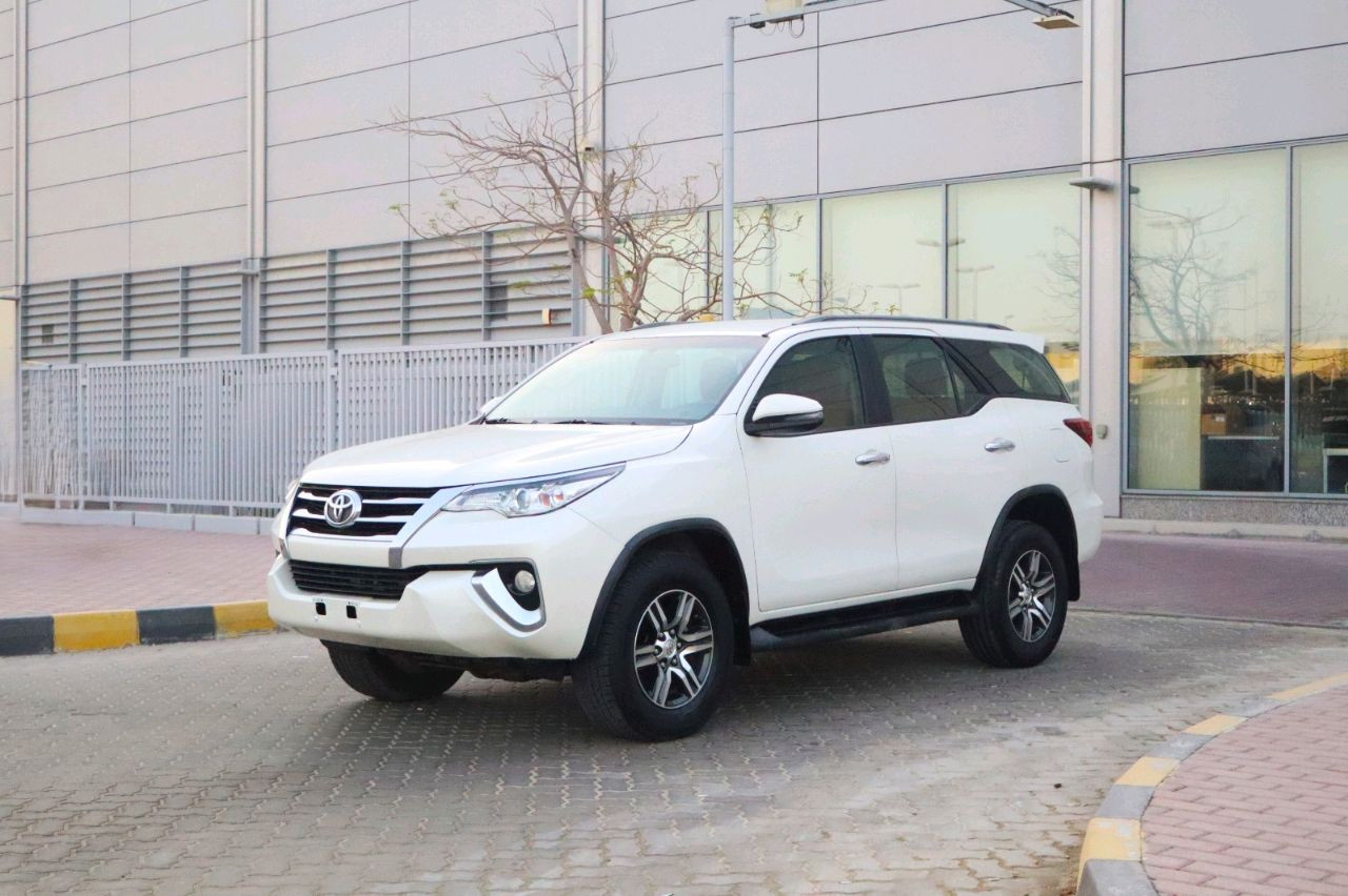 Toyota Fortuner - Image 6